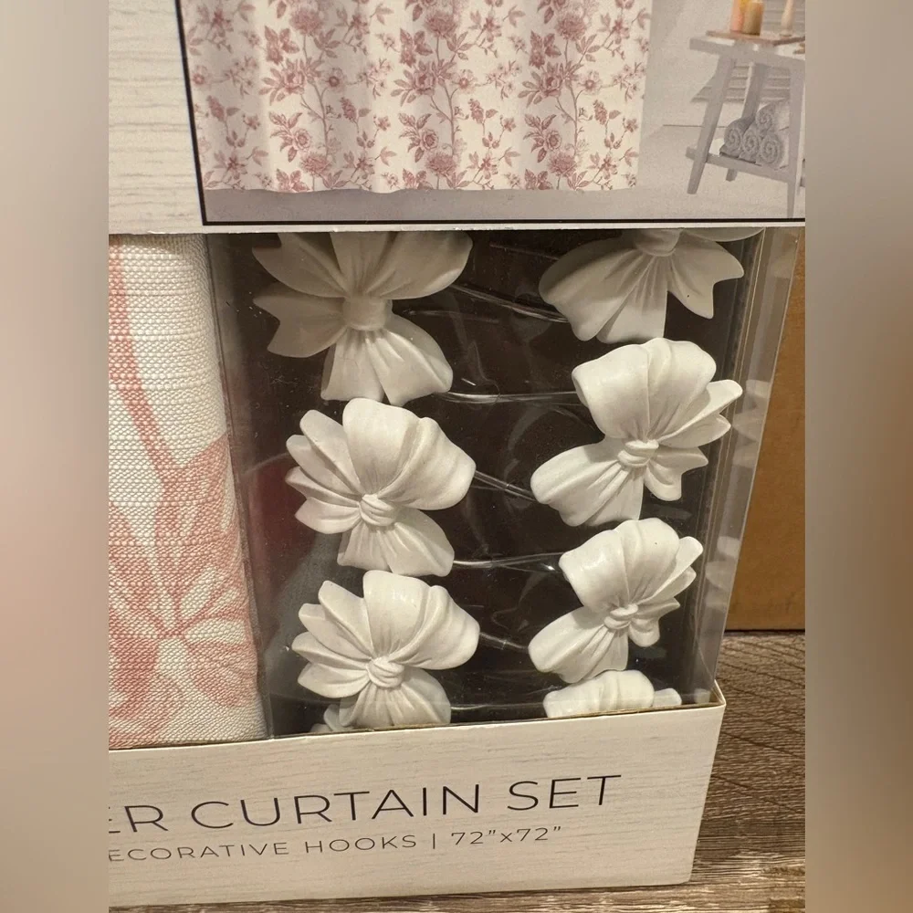 Bow Pink Floral Shower Curtain Set
